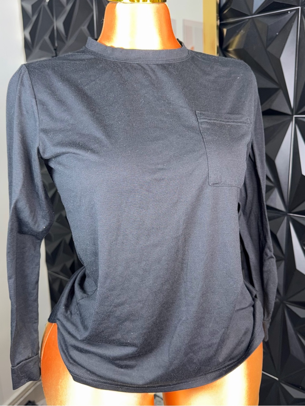 🔥👚Black Long-Sleeve Pocket Tee - Women